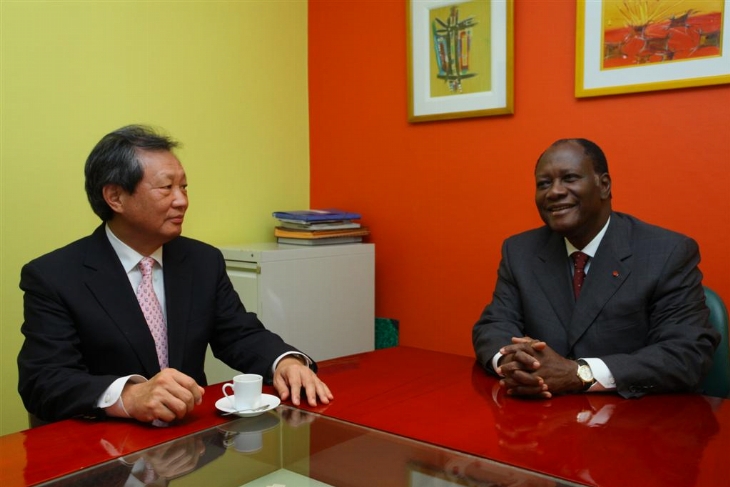 Y. J. Choi chez le président Ouattara, hier : “Nous devons avoir une vision claire du schéma sécuritaire national”